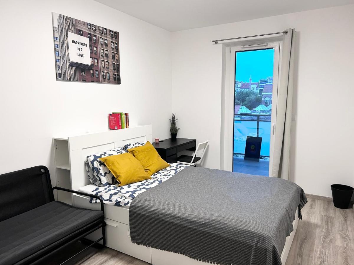 New 2022 Family&Friends Downtown Ac 3Br 2Ba Free Parking Big Balcony Near Metro&Train Station Self Check-In Apt Budapest Esterno foto