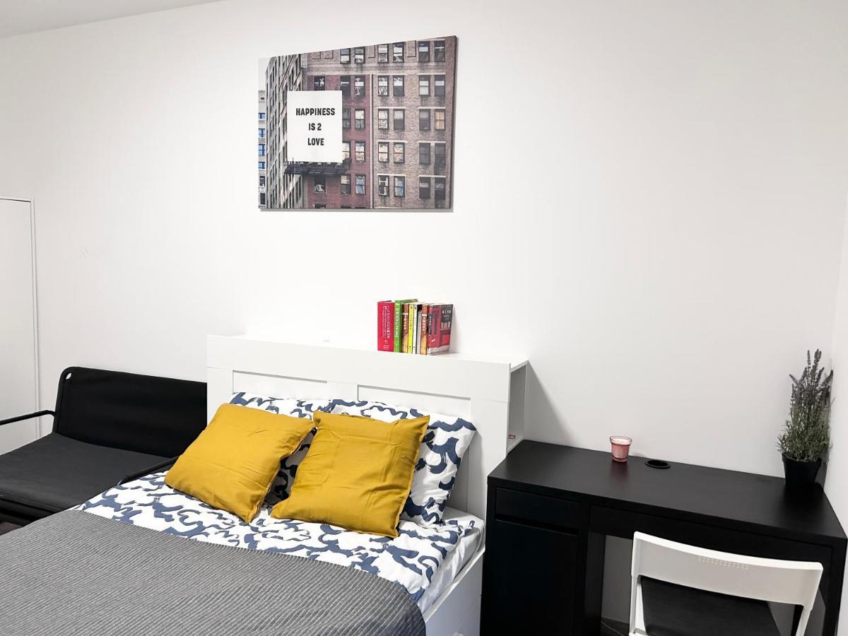 New 2022 Family&Friends Downtown Ac 3Br 2Ba Free Parking Big Balcony Near Metro&Train Station Self Check-In Apt Budapest Esterno foto