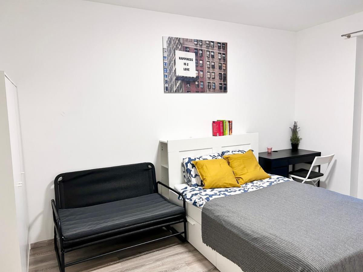 New 2022 Family&Friends Downtown Ac 3Br 2Ba Free Parking Big Balcony Near Metro&Train Station Self Check-In Apt Budapest Esterno foto