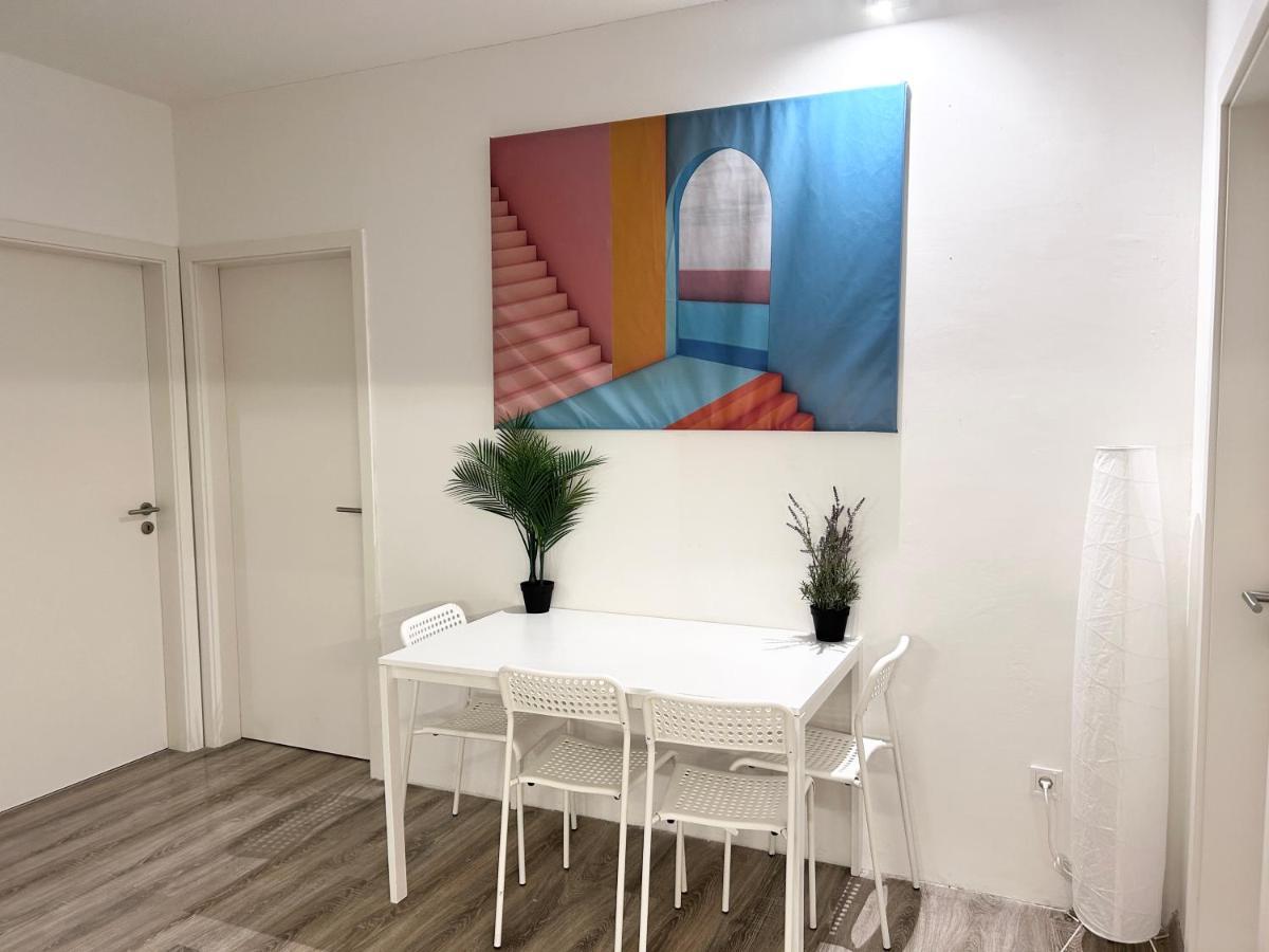 New 2022 Family&Friends Downtown Ac 3Br 2Ba Free Parking Big Balcony Near Metro&Train Station Self Check-In Apt Budapest Esterno foto