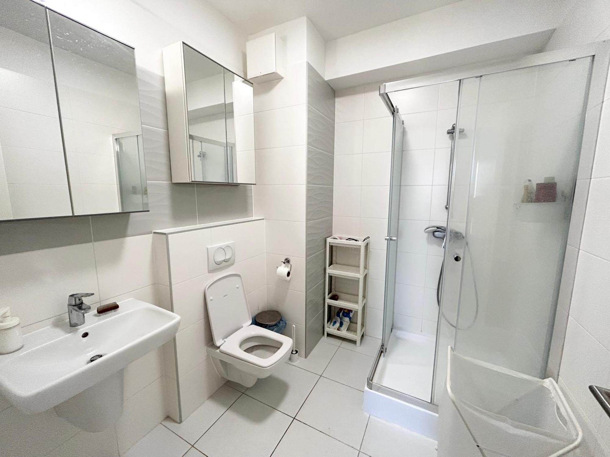 New 2022 Family&Friends Downtown Ac 3Br 2Ba Free Parking Big Balcony Near Metro&Train Station Self Check-In Apt Budapest Esterno foto
